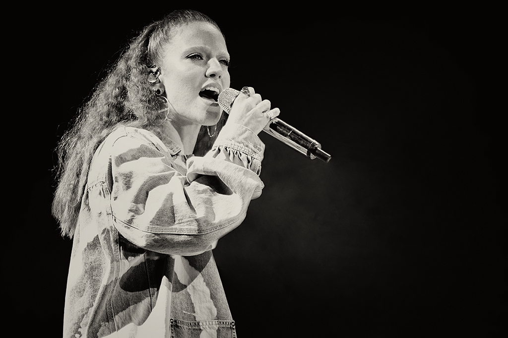 Jess Glynne